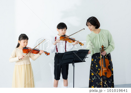 バイオリン教室　子供 101019641