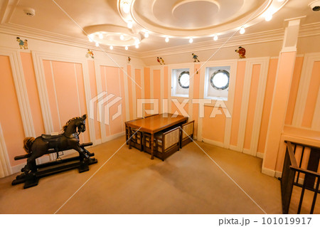 貨客船氷川丸の船内 101019917