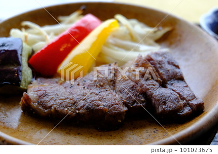 あか牛のステーキ あか牛のステーキ 101023675
