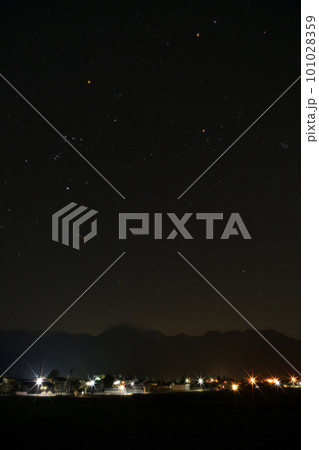 北杜市白州町、甲斐駒の上のオリオン座・火星・アルデバラン 北杜市白州町、甲斐駒の上のオリオン座・火星・アルデバラン 101028359