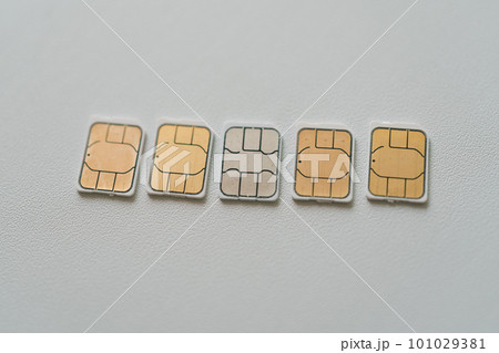 SIMカードが5枚 SIMカードが5枚 101029381