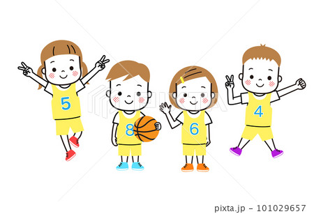 バスケをする子ども 楽しそうにはしゃいでいる四人の男女の子どもたち バスケをする子ども 楽しそうにはしゃいでいる四人の男女の子どもたち 101029657