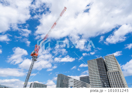 タワークレーン 青空 高層マンション タワーマンション タワークレーン 青空 高層マンション タワーマンション 101031245