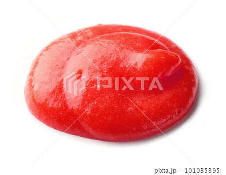 tomato puree on white background 101035395