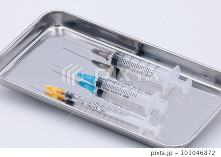 医療関係のイメージ（注射器） 101046872