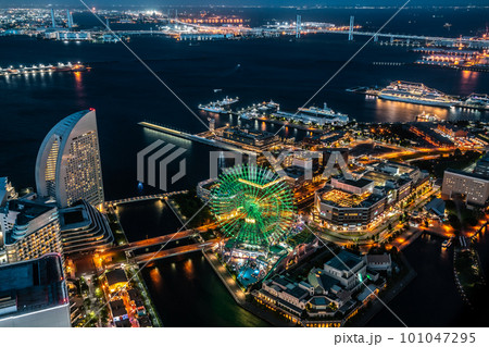 【神奈川県】夜の横浜ベイエリア　みなとみらい21 101047295