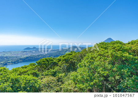 指宿ベイヒルズ第2展望台から見る開聞岳方面の風景 101047567