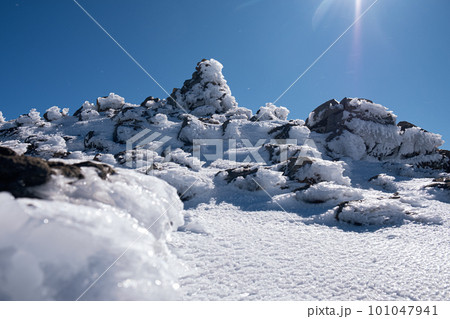冬の御嶽山 101047941