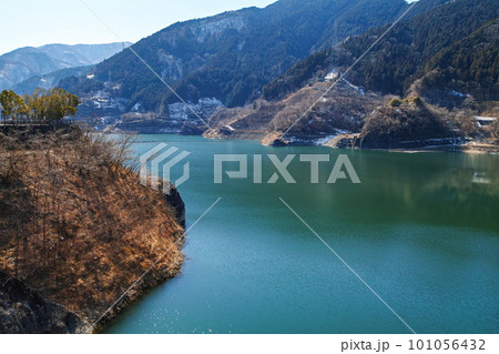埼玉県/ 冬の浦山ダム(秩父さくら湖) 埼玉県/ 冬の浦山ダム(秩父さくら湖) 101056432