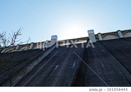 埼玉県/ 冬の浦山ダム(秩父さくら湖) 埼玉県/ 冬の浦山ダム(秩父さくら湖) 101056443