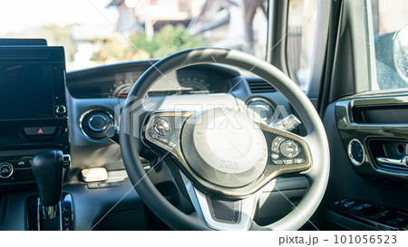 車内　ハンドルまわり 101056523