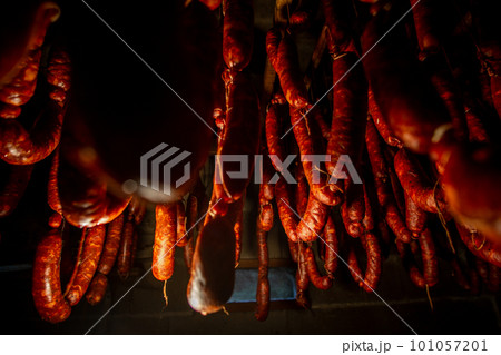 smoked sausages 101057201