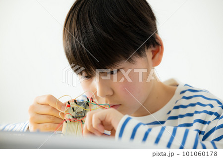 キッズ　プログラミング教室 101060178