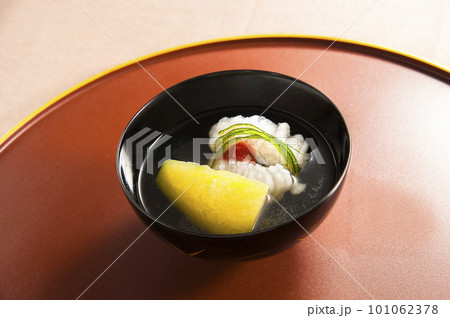 ハモと冬瓜の煮物椀 101062378