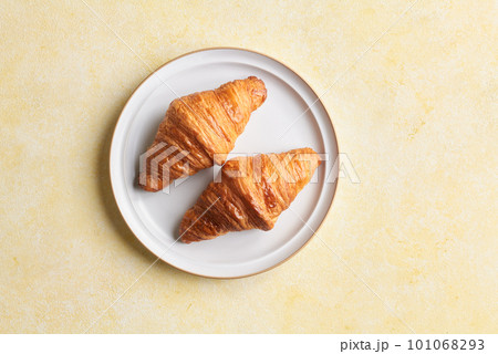 クロワッサン 101068293