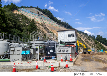 Contruction in progress at the Yoshino Segawa dam site, Fukui, Japan. 101072629