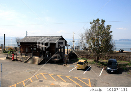 長崎県　JR大村線「千綿駅」　大村湾沿いの海の見える駅 101074151