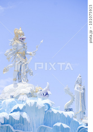 バリ島クタビーチの石像(Kuta Beach Bali)2023年撮影 バリ島クタビーチの石像(Kuta Beach Bali)2023年撮影 101075915