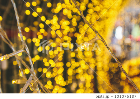 closeup christmas light with bokeh background 101076187