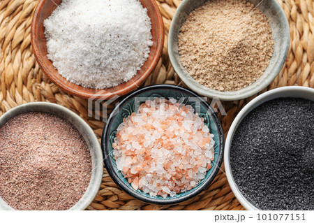 Bowls with assorted speciality salt Bowls with assorted speciality salt 101077151