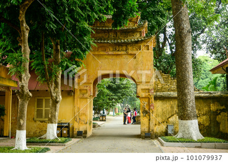 ベトナムの首都ハノイにあるタンロン城跡の美しい風景 ベトナムの首都ハノイにあるタンロン城跡の美しい風景 101079937