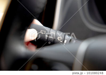 車ワイパースイッチ操作 101080248