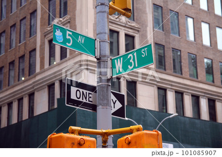 Green West 31st Street and 5th Avenue Fashion traditional sign in Midtown Manhattan Green West 31st Street and 5th Avenue Fashion traditional sign in Midtown Manhattan 101085907