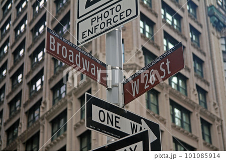Brown West 26th Street and Broadway historic sign 101085914