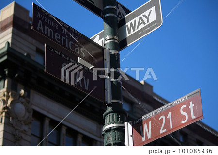 Brown West 21st Street and 6th Avenue of Americas historic sign 101085936