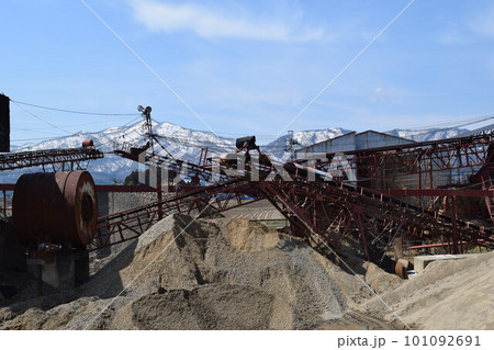 砕石工場 建設資材の生産現場 101092691