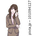 応援する女性 101094127