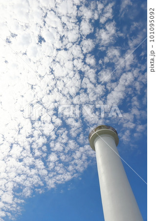 沖縄　読谷　残波岬灯台 101095092