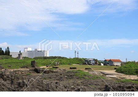 沖縄　読谷　残波岬公園 101095094