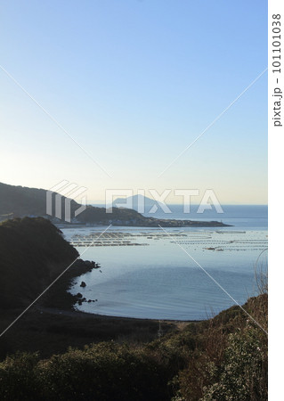 高知県柏島展望所から見た入江と漁場 高知県柏島展望所から見た入江と漁場 101101038