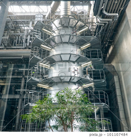 ガラス張りの清掃工場 広島市環境局中工場 エコリアム 101107484