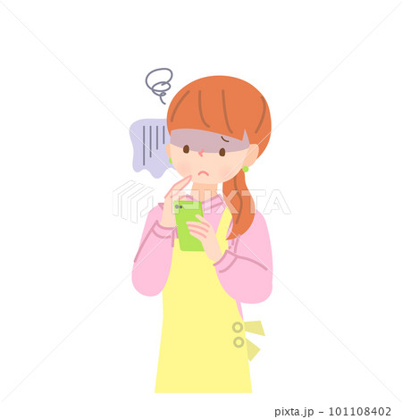 スマホの画面をて不安な顔をするエプロン姿の女性 101108402