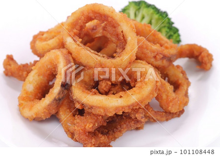 イカリング　イカフライ　揚げ物　明るい背景 101108448