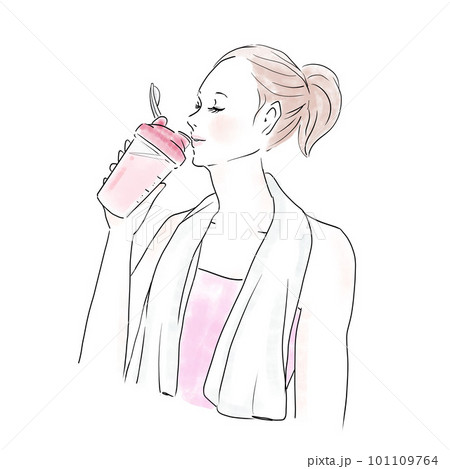 運動の後にプロテインを飲む健康的な女性 101109764