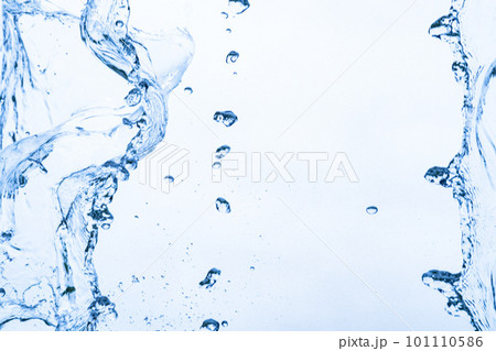 水のスプラッシュ背景 101110586