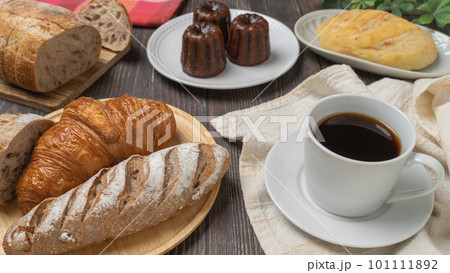 パンとカヌレとコーヒー 101111892