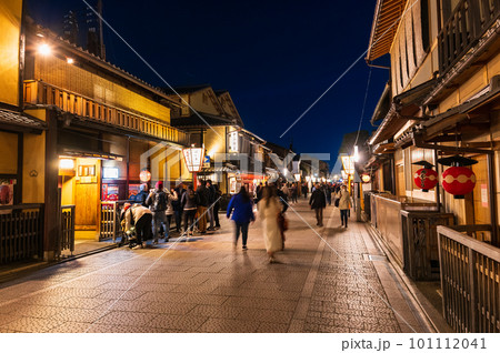 京都 外国人観光客の姿が戻った花見小路 ※2023年春 京都 外国人観光客の姿が戻った花見小路 ※2023年春 101112041