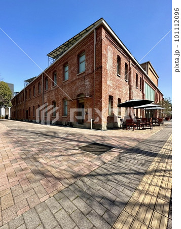 快晴日のノリタケの森 101112096