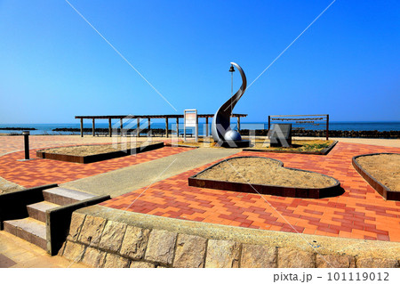 瀬波温泉街満喫　恋人の聖地 101119012