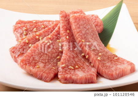 国産黒毛和牛　カルビ焼き肉用　 101120546