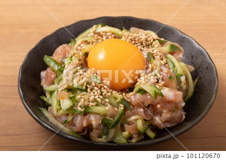 生ハムのユッケ　(きゅうりと生ハムのユッケ) 101120670