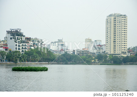 ベトナムの首都ハノイにあるチュックバック湖の美しい風景 101125240