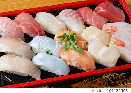 おいしい鮨盛り合わせ おいしい鮨盛り合わせ 101125563