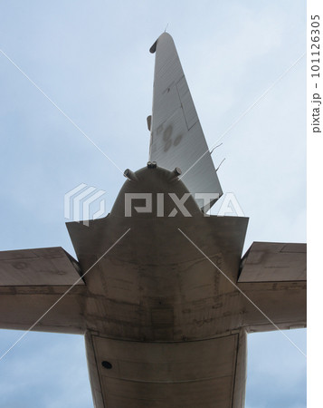 C-130ハーキュリーズ輸送機の尾部 C-130ハーキュリーズ輸送機の尾部 101126305