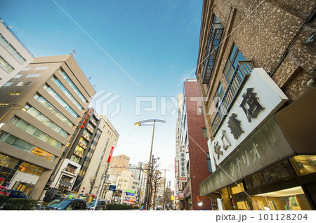 神保町の風景 101128204