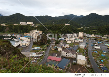 夏の北海道 噴き続ける大地のエネルギーを感じるアトサヌプリ・硫黄山 夏の北海道 噴き続ける大地のエネルギーを感じるアトサヌプリ・硫黄山 101129406